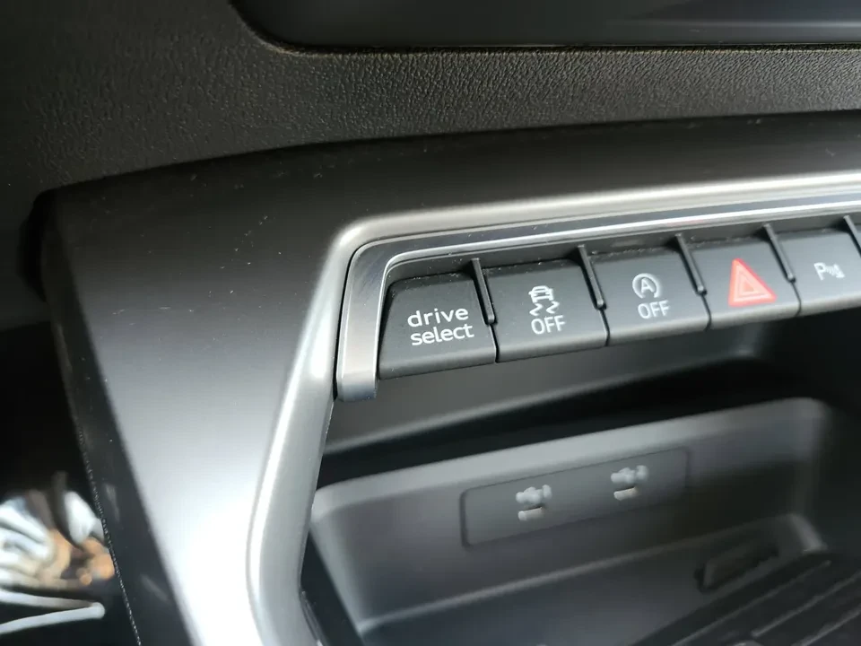 2023 Audi 8Y A3 - Image 13 of 16