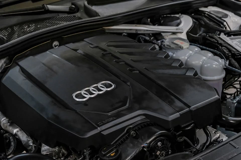 2023 Audi B9 A4 - Image 16 of 20