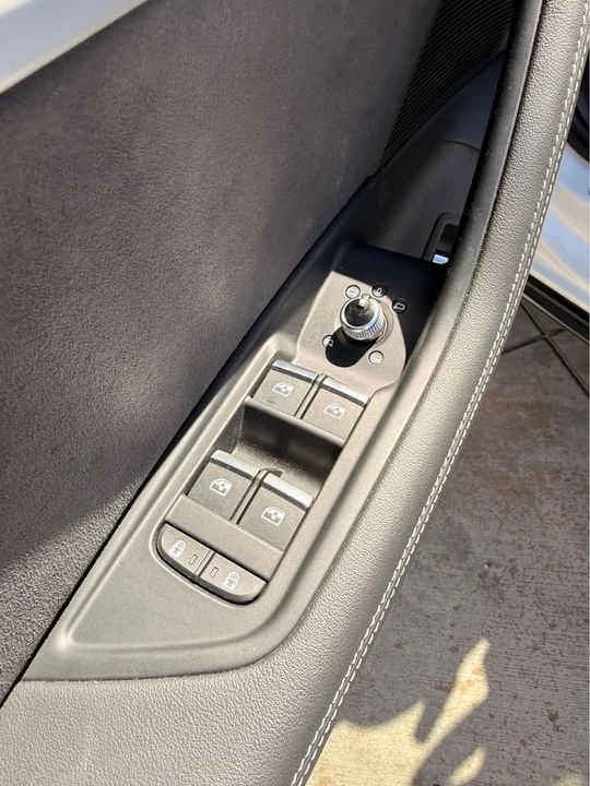 2023 Audi B9 A4 - Image 9 of 18