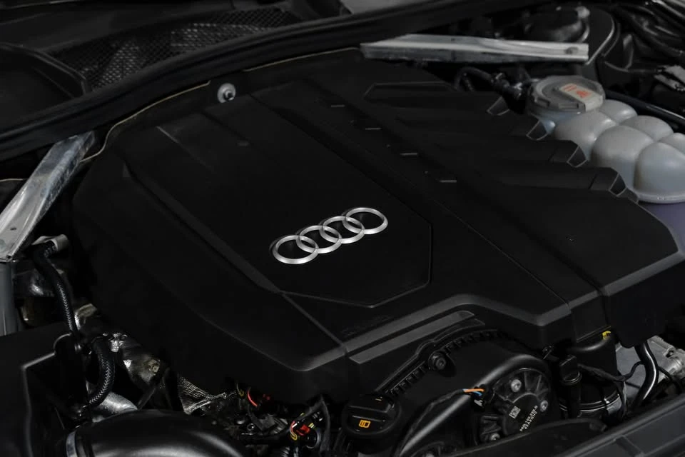 2023 Audi B9 A4 - Image 9 of 20