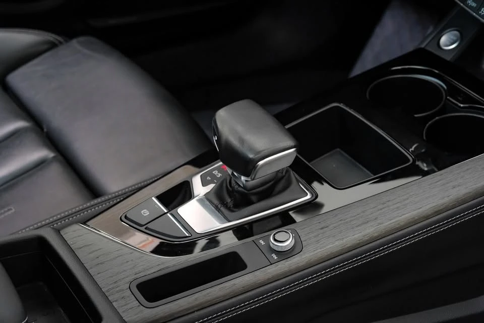 2023 Audi B9 A4 - Image 17 of 20