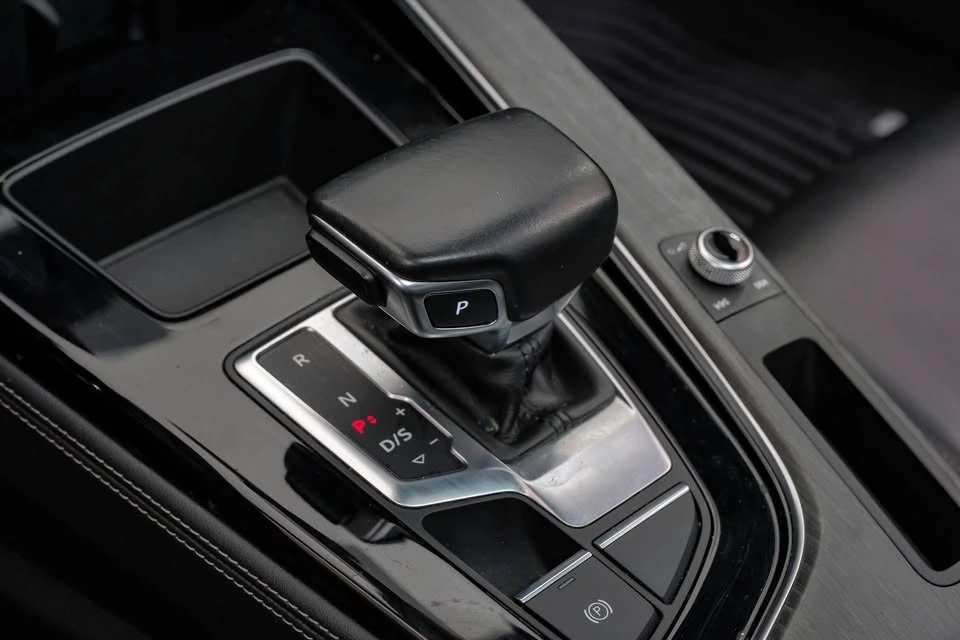 2023 Audi B9 A4 - Image 10 of 20