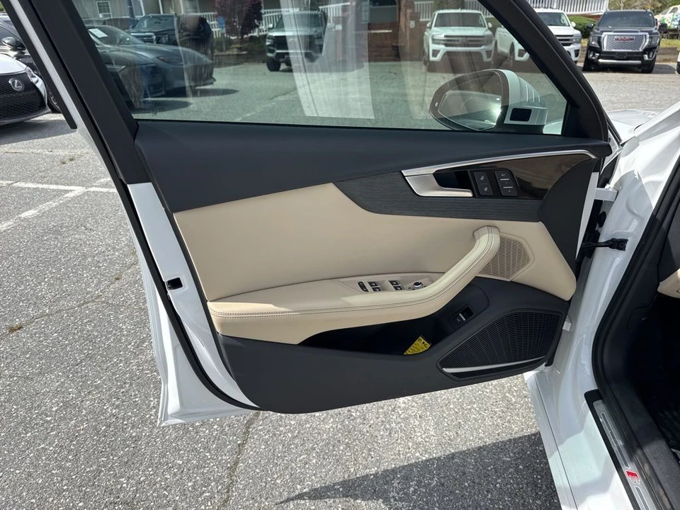 2023 Audi B9 A4 - Image 28 of 31