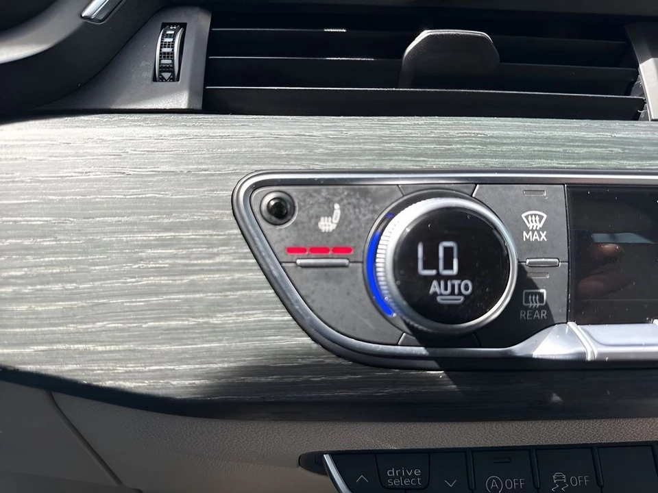 2023 Audi B9 A4 - Image 24 of 31