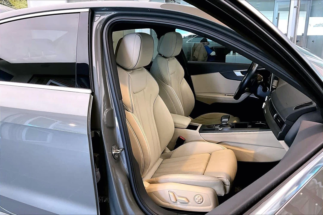 2023 Audi B9 A4 - Image 9 of 12