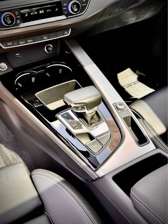2023 Audi B9 A4 - Image 17 of 20