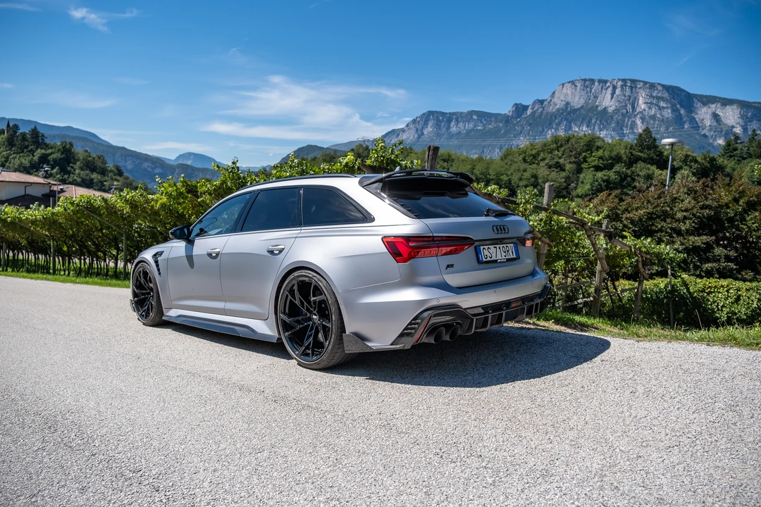 2023 Audi C8 RS6 - Image 6 of 31