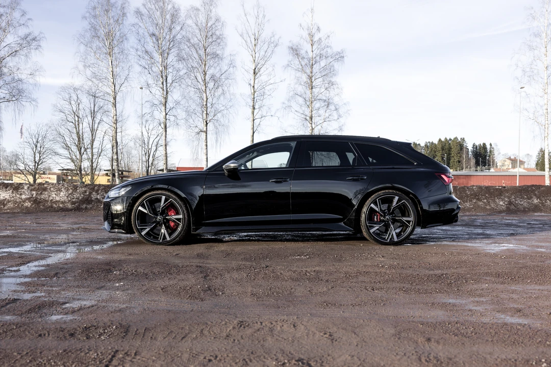2023 Audi C8 RS6 - Image 8 of 31