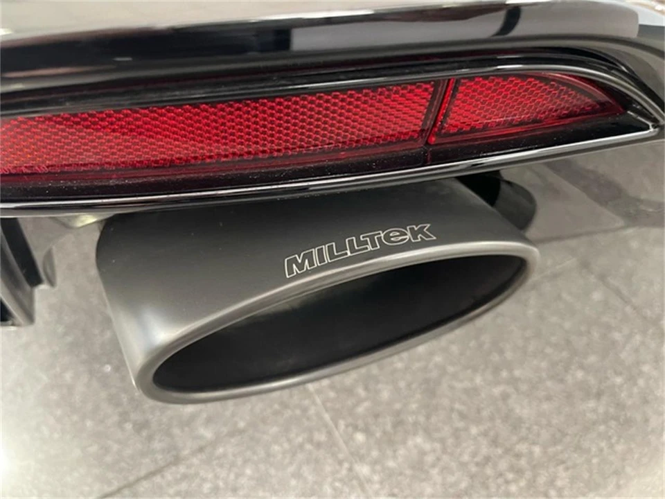 2023 Audi Coupe & Cabriolet - Image 17 of 31