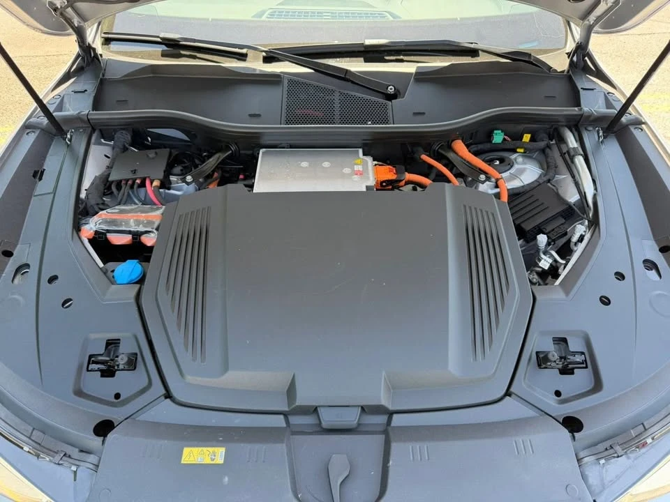 2023 Audi e-tron - Image 8 of 15