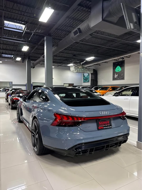 2023 Audi e-tron GT - Image 4 of 11