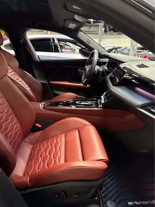 2023 Audi e-tron GT - Image 7 of 11