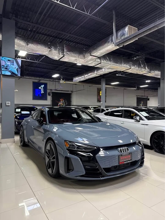 2023 Audi e-tron GT - Image 3 of 11