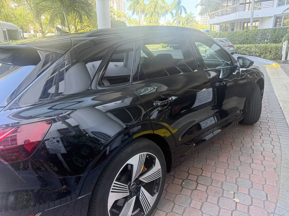 2023 Audi Q8 e-tron - Image 2 of 8