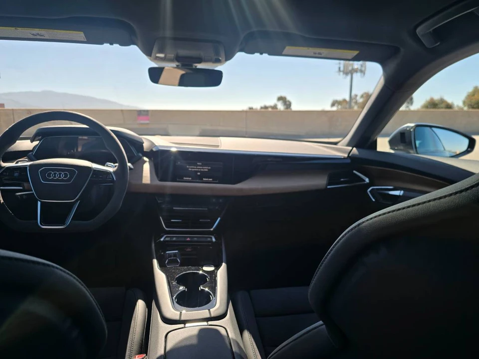 2023 Audi e-tron GT - Image 14 of 24