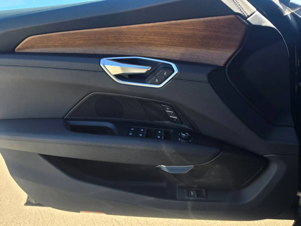 2023 Audi e-tron GT - Image 21 of 24