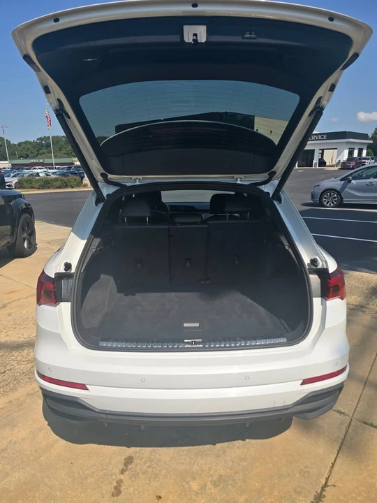 2023 Audi F3 Q3 - Image 6 of 15