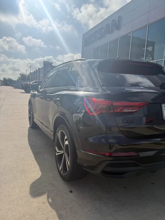 2023 Audi F3 Q3 - Image 2 of 5