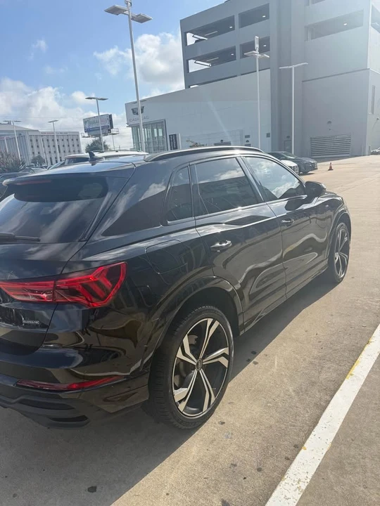 2023 Audi F3 Q3 - Image 3 of 5