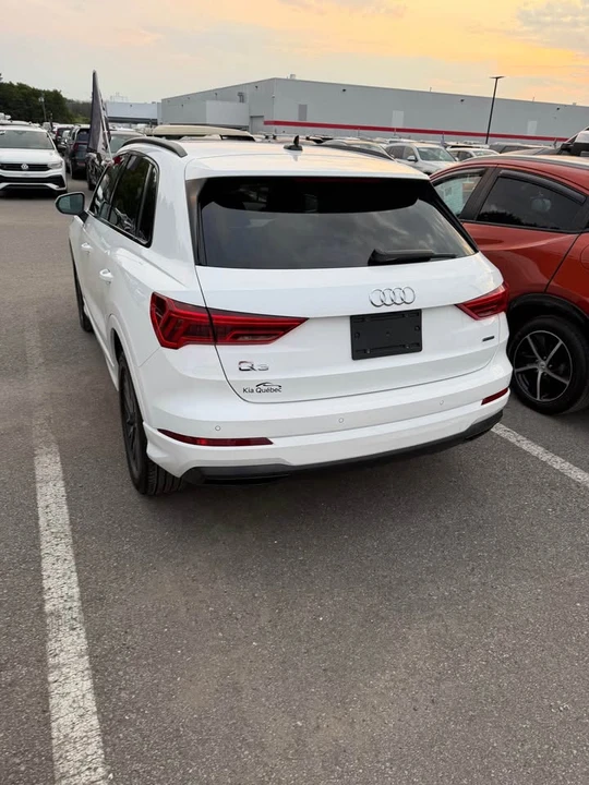 2023 Audi F3 Q3 - Image 2 of 3