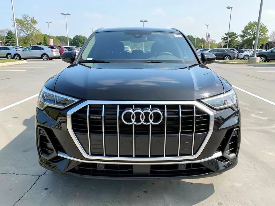 2023 Audi F3 Q3 - Image 2 of 11