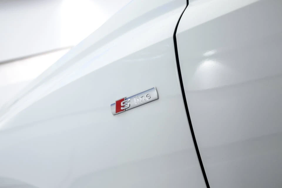 2023 Audi F3 Q3 - Image 2 of 20