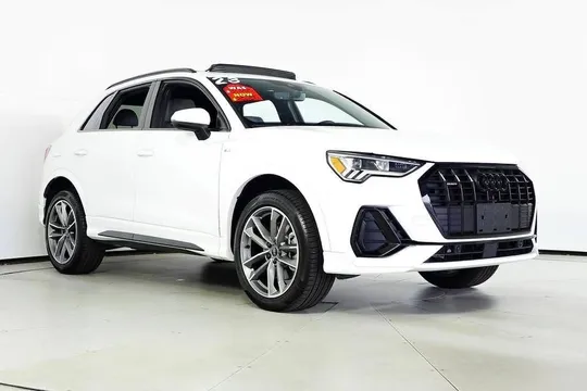 2023 Audi Q3 Premium
