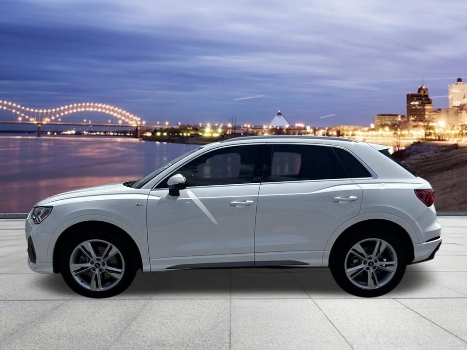 2023 Audi F3 Q3 - Image 2 of 15