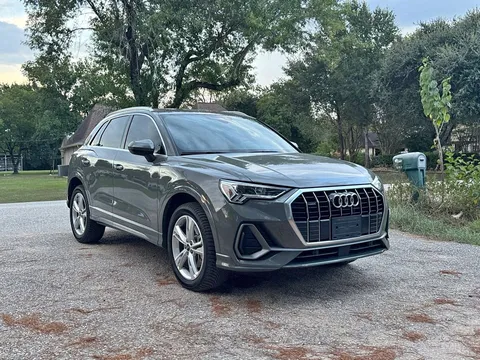 2023 Audi Q3 S line Premium