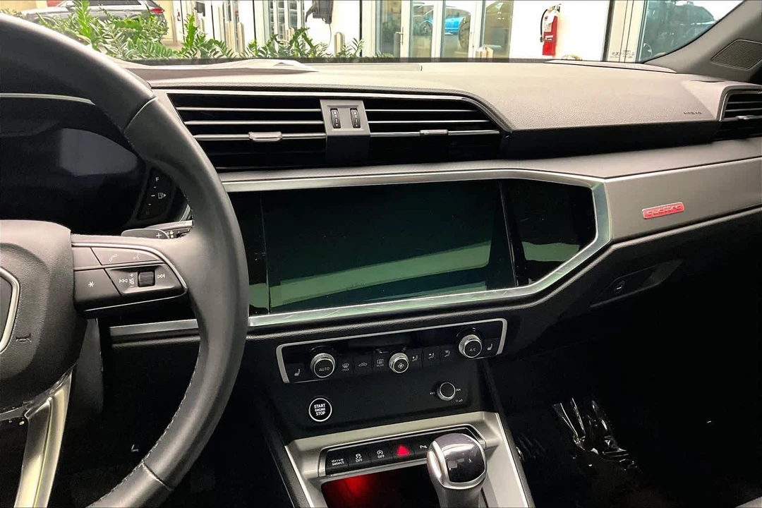 2023 Audi F3 Q3 - Image 7 of 12