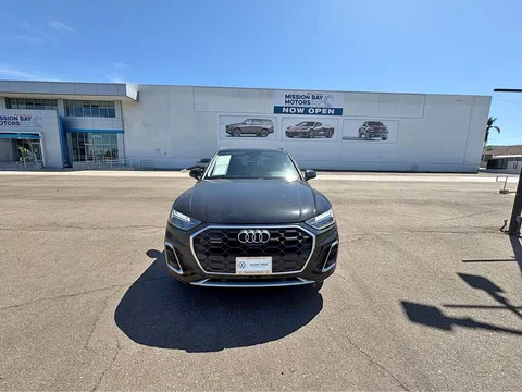 2023 Audi Q3 S line Premium