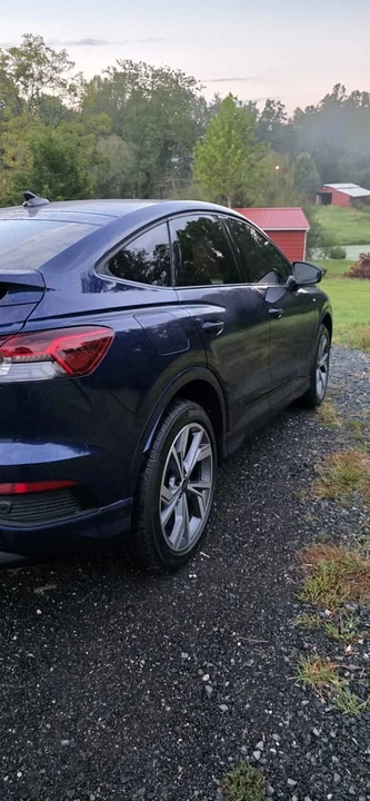 2023 Audi Q4 e-tron - Image 4 of 12
