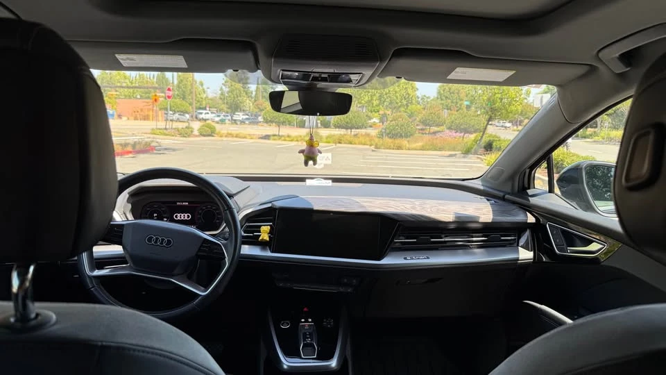 2023 Audi Q4 e-tron - Image 9 of 12