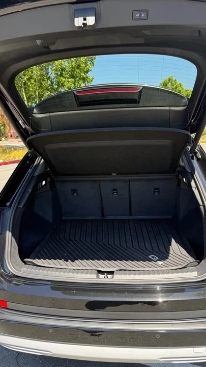 2023 Audi Q4 e-tron - Image 11 of 12