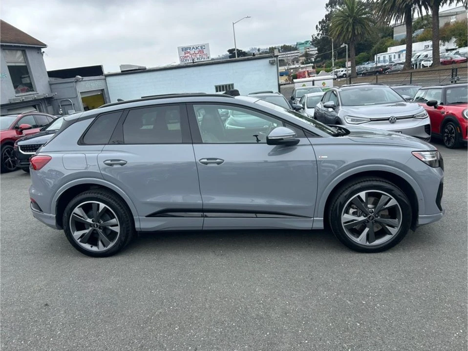 2023 Audi Q4 e-tron - Image 4 of 20