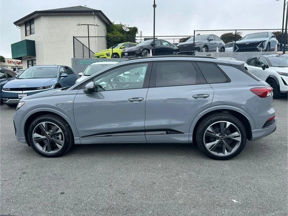 2023 Audi Q4 e-tron - Image 8 of 20