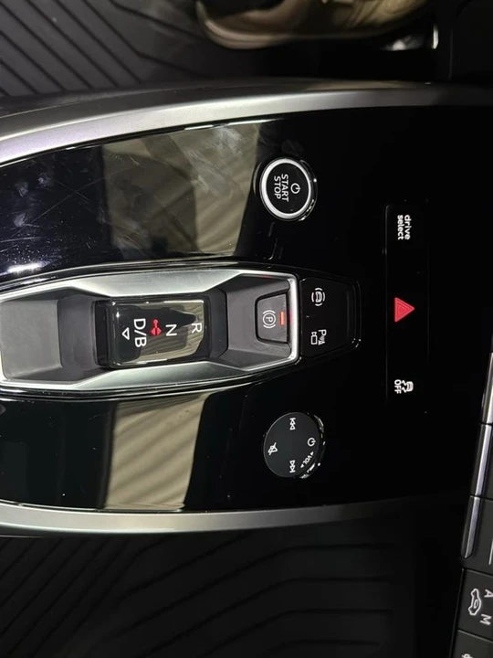2023 Audi Q4 e-tron - Image 18 of 20