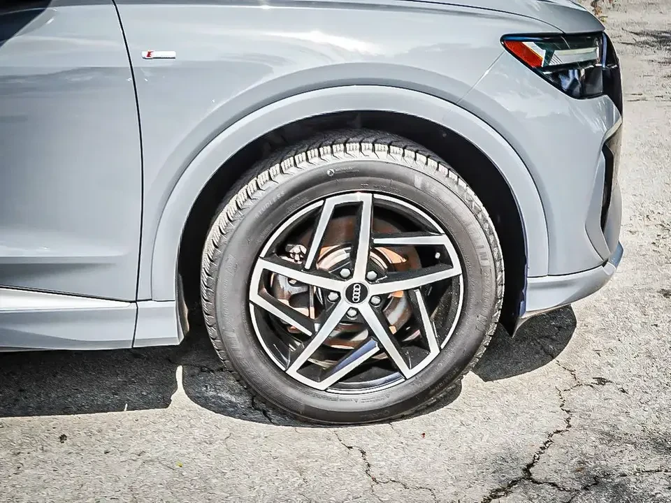 2023 Audi Q4 e-tron - Image 7 of 17
