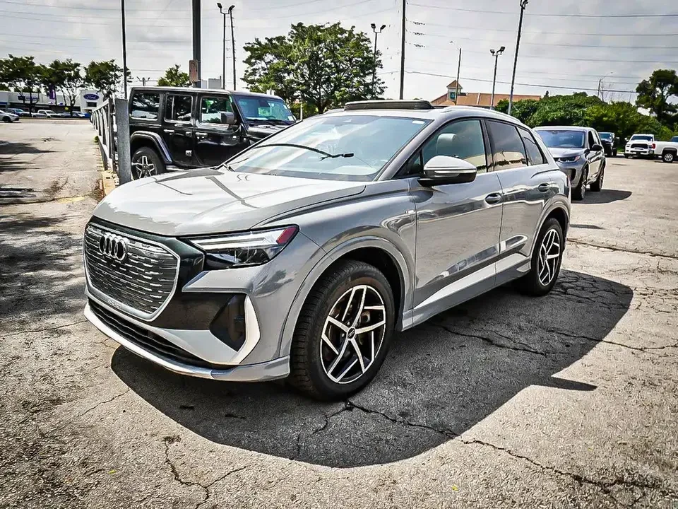 2023 Audi Q4 e-tron - Image 2 of 17