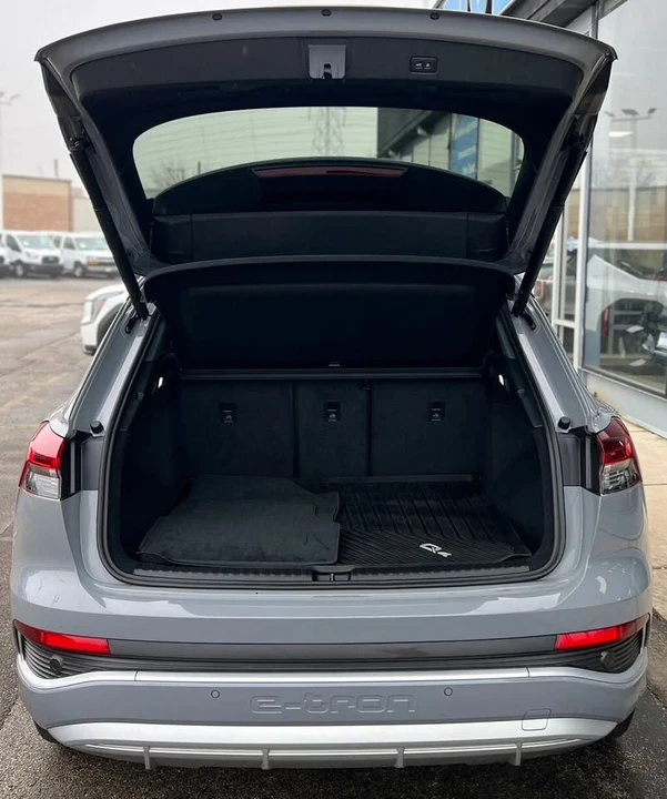 2023 Audi Q4 e-tron - Image 9 of 20
