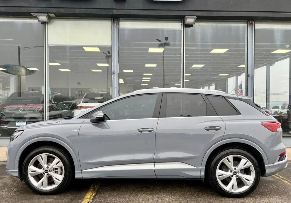 2023 Audi Q4 e-tron - Image 2 of 20