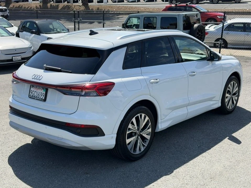 2023 Audi Q4 e-tron - Image 5 of 15