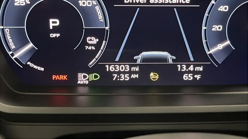 2023 Audi Q4 e-tron - Image 10 of 20