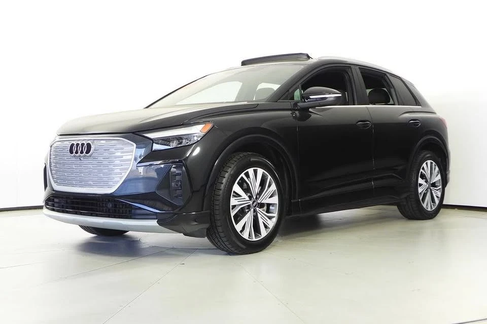 2023 Audi Q4 e-tron - Image 2 of 19