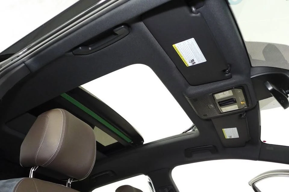 2023 Audi Q4 e-tron - Image 16 of 19