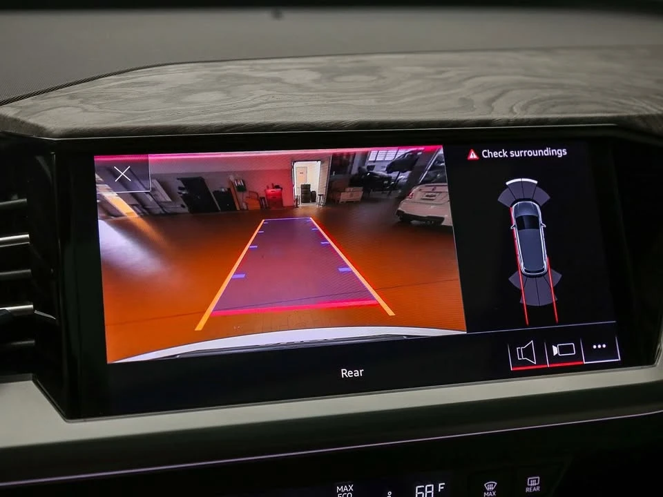 2023 Audi Q4 e-tron - Image 9 of 17