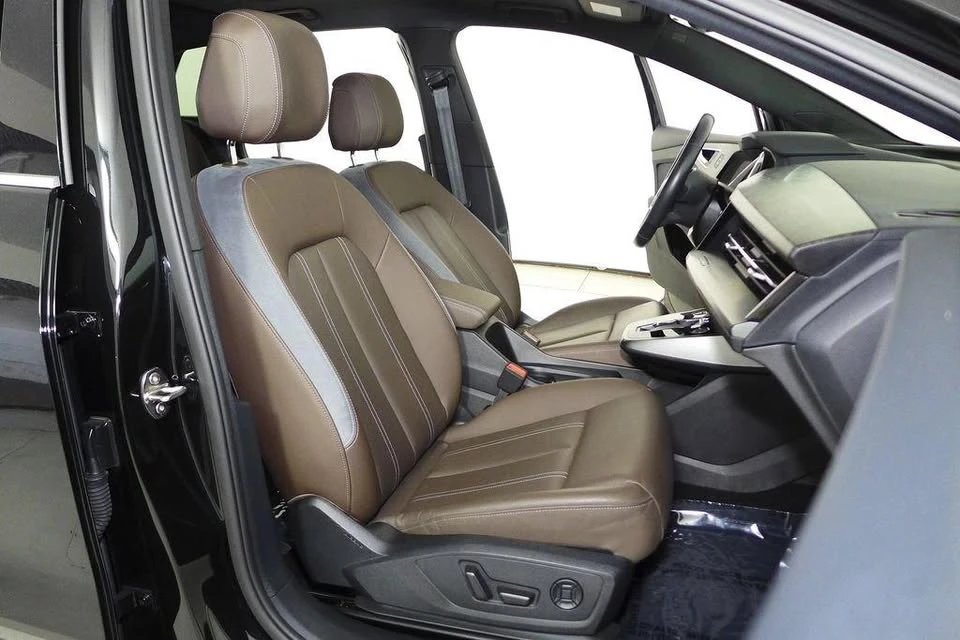 2023 Audi Q4 e-tron - Image 18 of 19