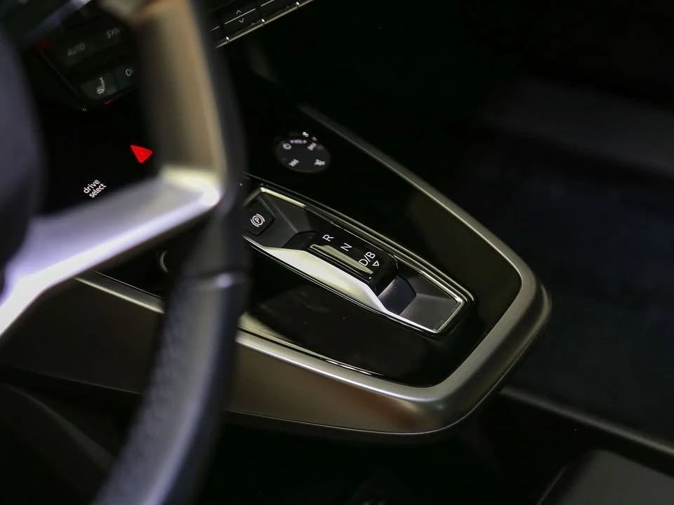 2023 Audi Q4 e-tron - Image 10 of 17