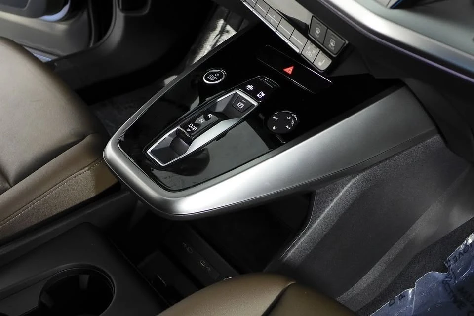2023 Audi Q4 e-tron - Image 14 of 19