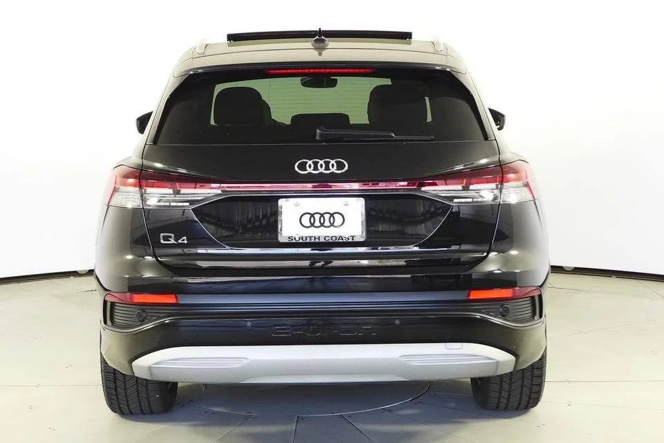 2023 Audi Q4 e-tron - Image 4 of 19